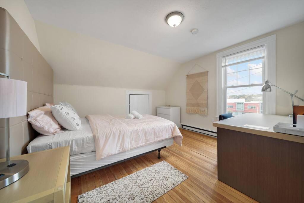 5Br 2Bh Bright & Spacious Apt In Brighton Boston Dış mekan fotoğraf